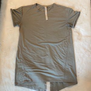 Lululemon Tie Back Tee, Space Gray, Size 4.